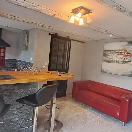 Apartment Chez Maxime Fraissinet-de-Fourques