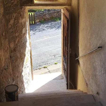 Chez Maxime Апартаменты Fraissinet-de-Fourques